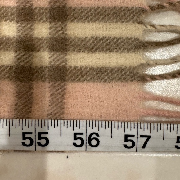 BURBERRY 100% Cashmere Light Pink Plaid Nova Check Scarf - Picture 3 of 7